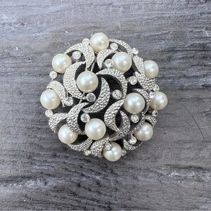 Vintage Pearl Brooch